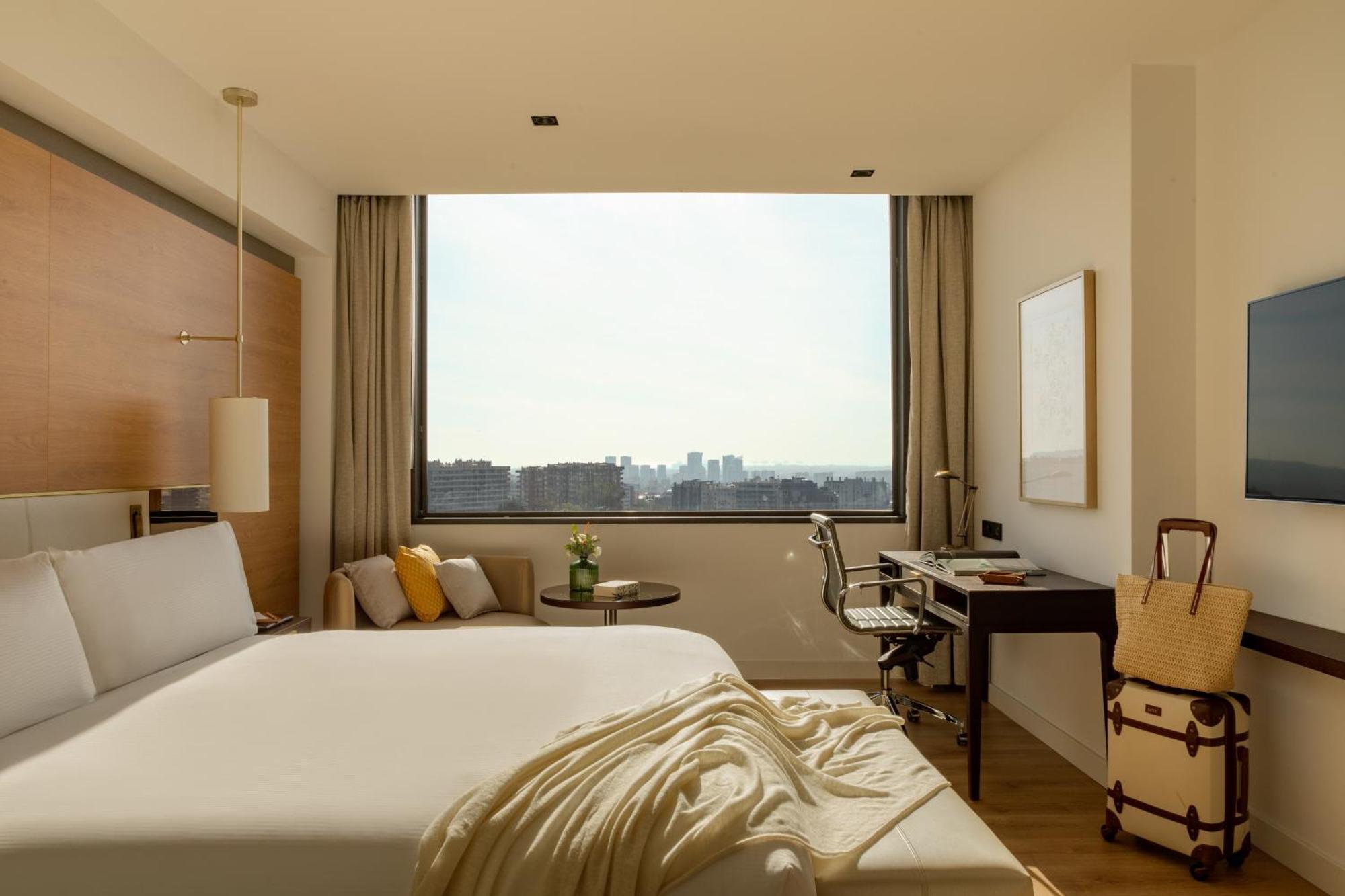 Deluxe,1706212159:JPEG