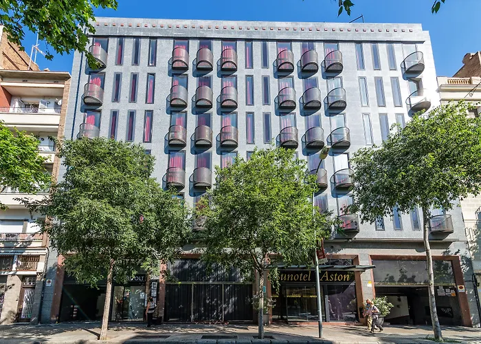 Hotel near College: Sunotel Aston