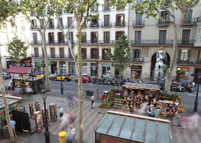 Apartment: Rambla 102