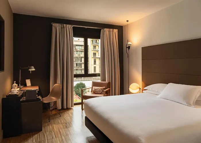 4 star hotel: Alexandra Barcelona Hotel, Curio Collection By Hilton